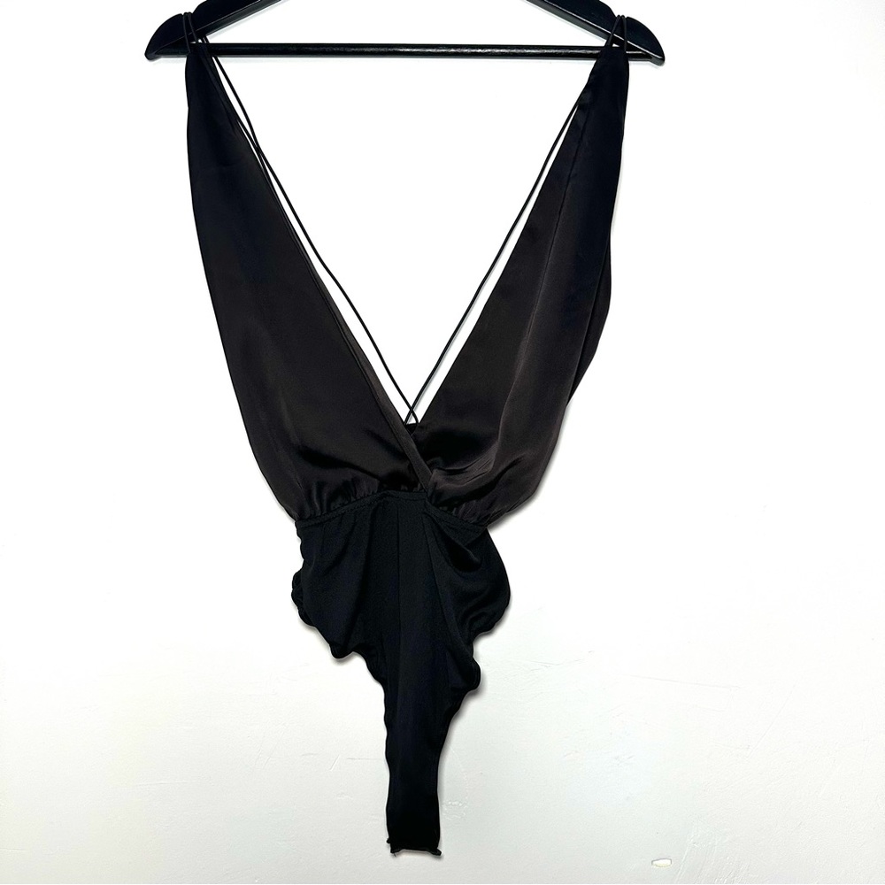 Revolve - Picture 3 of 4